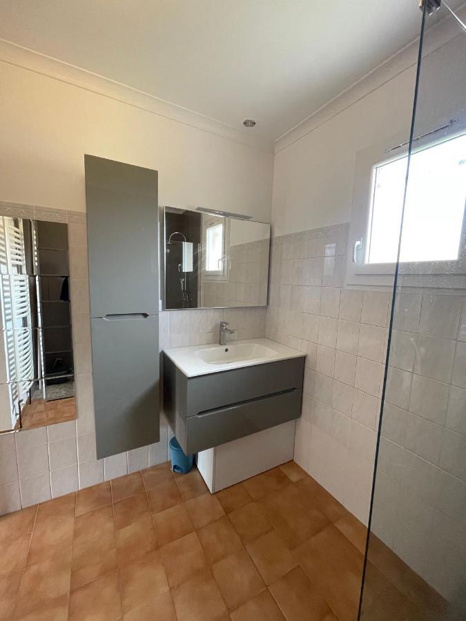 Confortable Villa De Vacances Entre Nimes, Le Pont Du Gard, Uzes, Arles, Avignon 말게레츠 외부 사진
